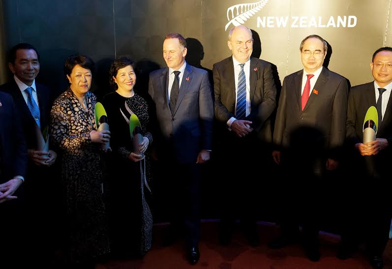 Thủ[-]tướng[-]New[-]Zealand[-]trao[-]tặng[-]giải[-]thưởng[-]New[-]Zealand[-]ASEAN[-]cho[-]Bà[-]Mai[-]Kiều[-]Liên